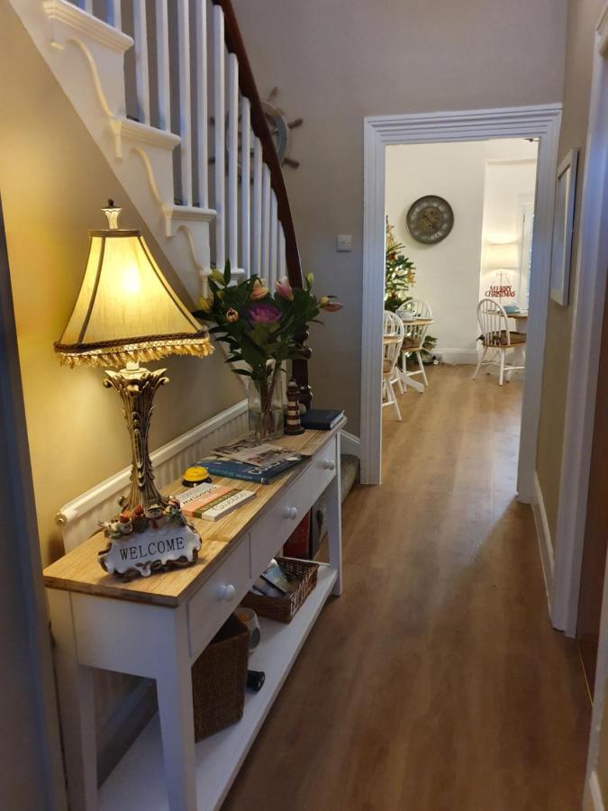 Beachcomber B&B Тенби Екстериор снимка